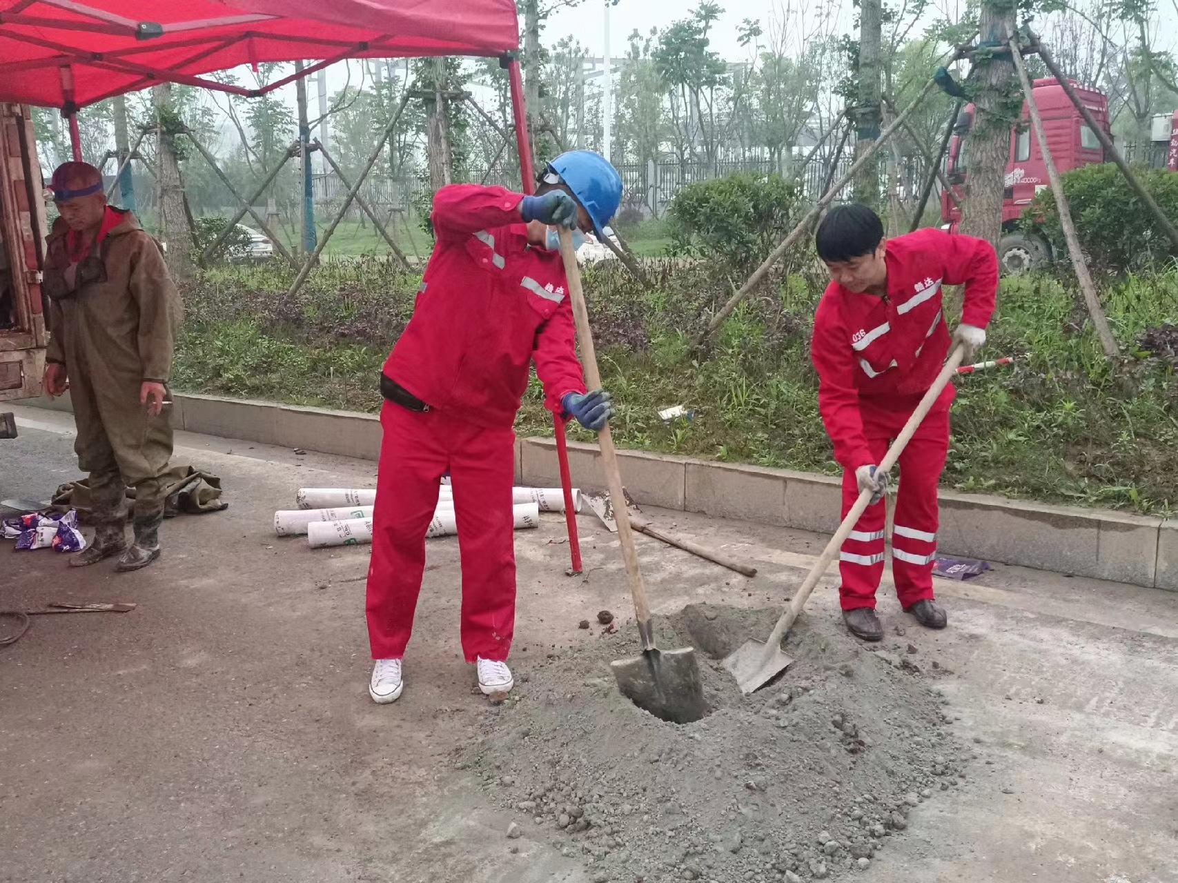 金秀管道疏通哪家好】及时进行市政管道清淤